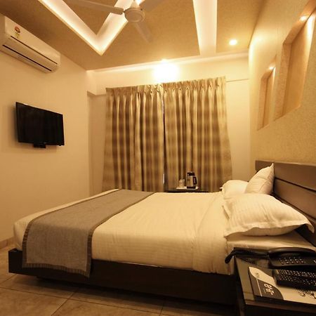 Hotel Bait Inn Ahmedabad Exterior photo