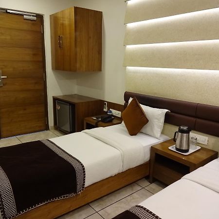 Hotel Bait Inn Ahmedabad Exterior photo