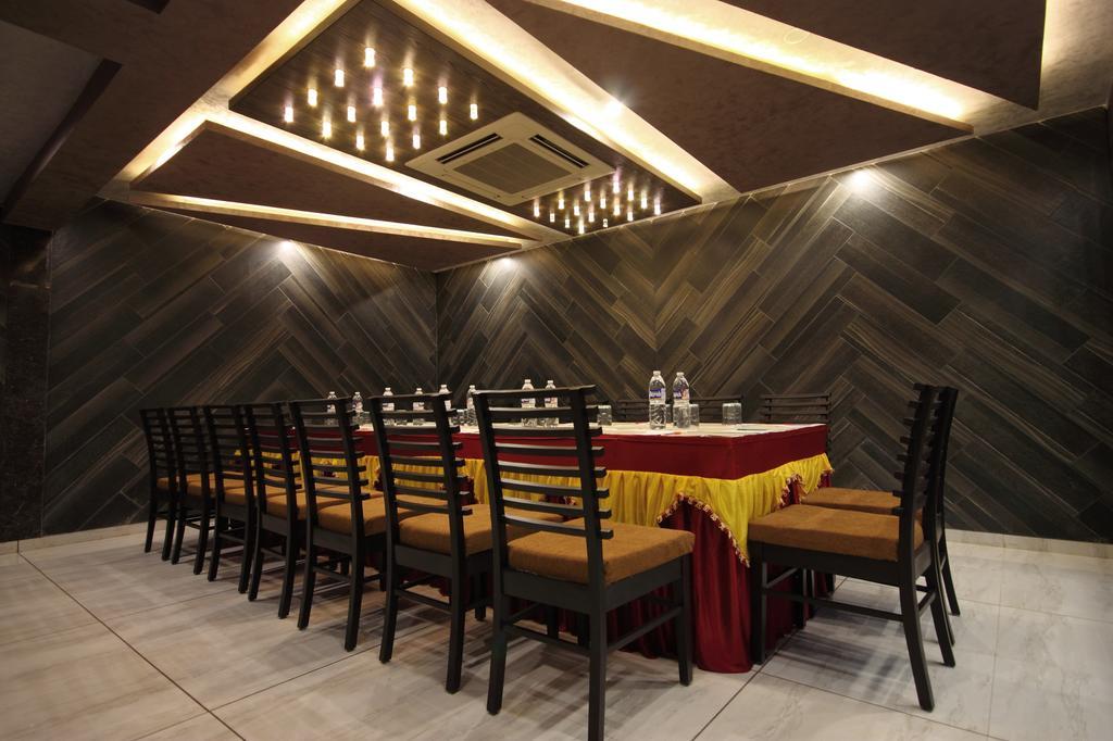 Hotel Bait Inn Ahmedabad Exterior photo